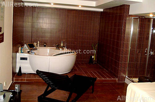 Extreme Hotel 13